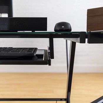 gaming-desk-with-keyboard-tray